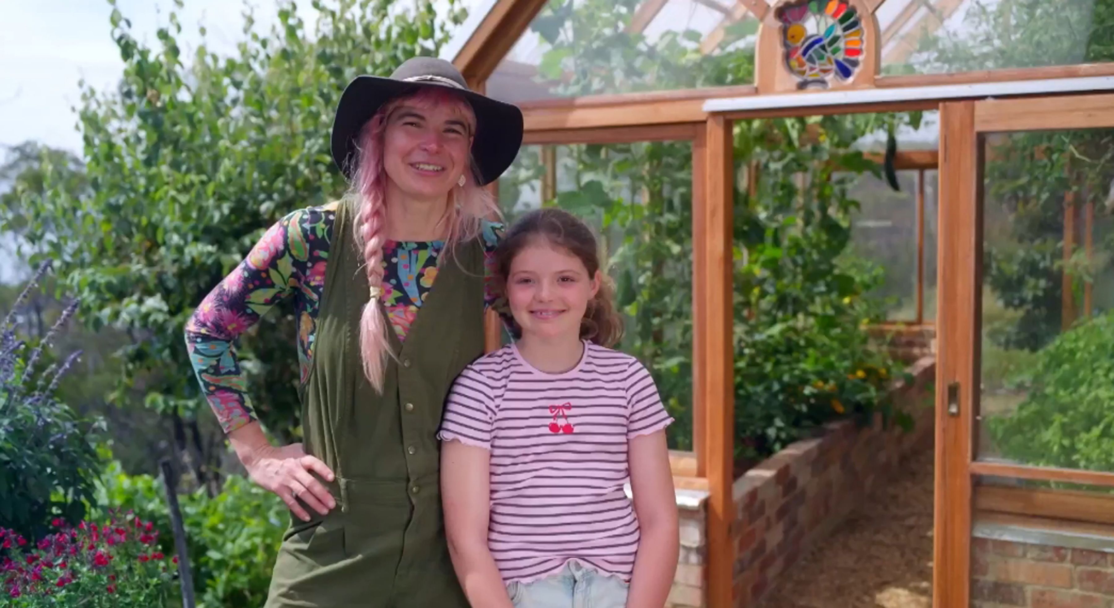 Mini Farms - A Day On The Farm